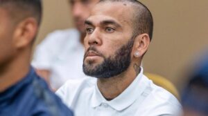 Daniel Alves teve prisão de nove anos pedida pelo MP da Espanha - Crédito: 