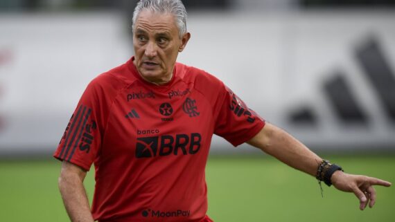 Tite treinando o Flamengo (foto: Marcelo Cortes/CR Flamengo)