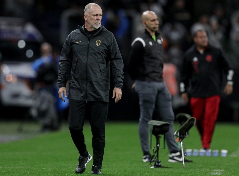 Trabalho de Mano é bem avaliado pelos candidatos a presidência do Corinthians (foto: Rodrigo Coca/Agência Corinthians)