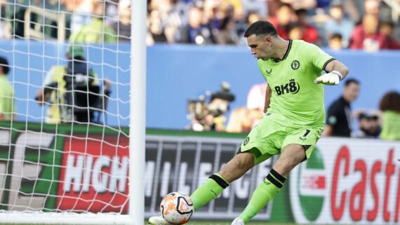 Embora Martinez seja o melhor goleiro do mundo, o que a torcida