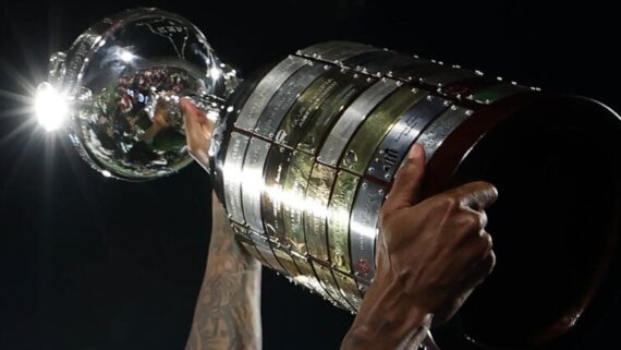 Taça da Libertadores (foto: Cesar Greco/Palmeiras)