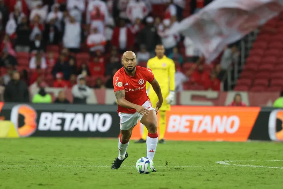 Rodrigo Moledo em campo (foto: Flickr do Internacional)