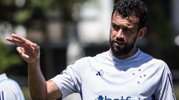 Luciano Castán durante treino do Cruzeiro (foto: Gustavo Aleixo/Cruzeiro)