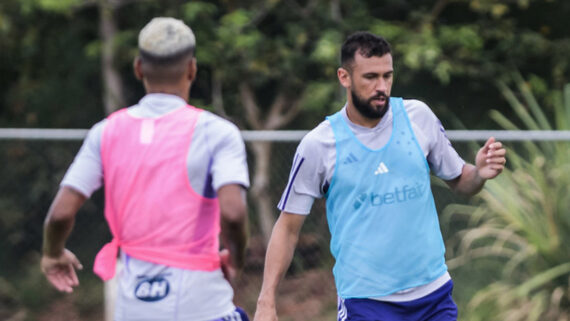 Luciano Castán durante treino do Cruzeiro (foto: Gustavo Aleixo/Cruzeiro)