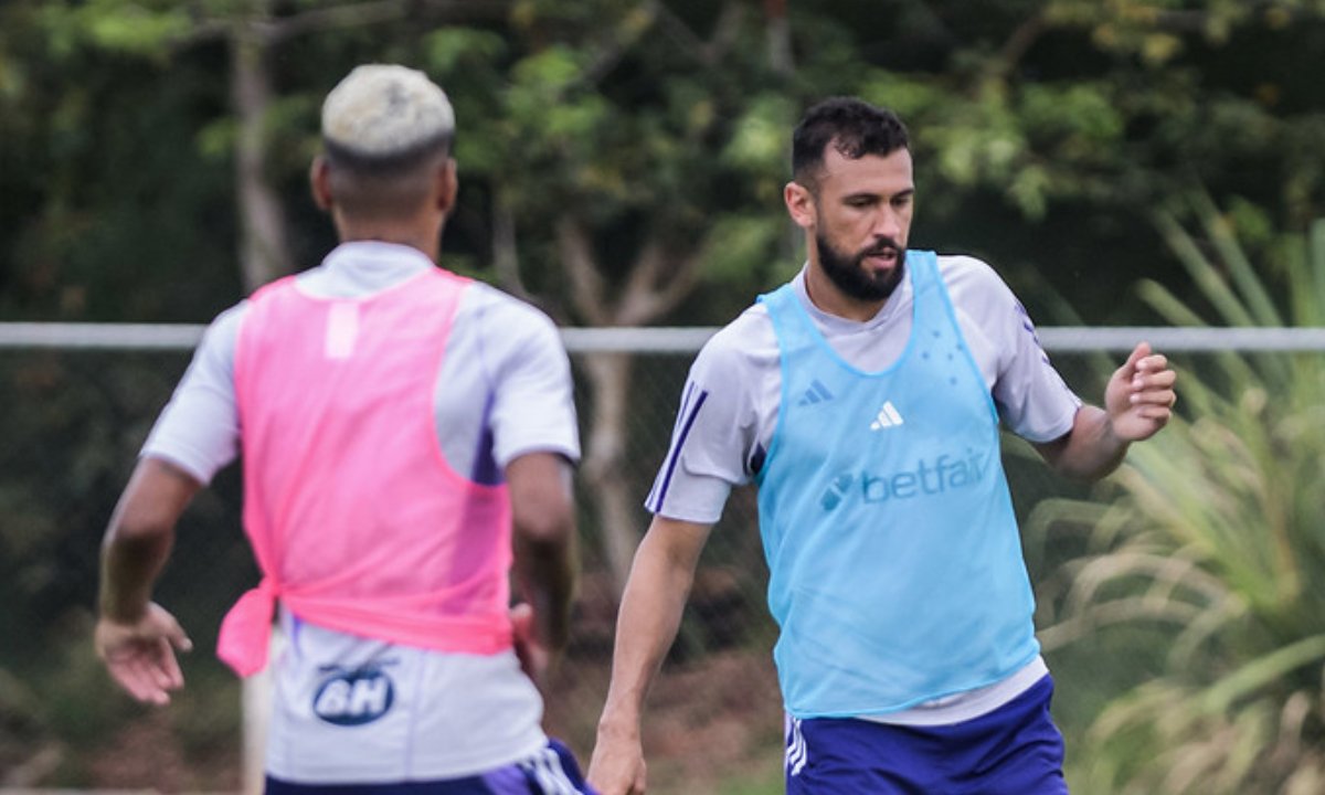 Luciano Castán durante treino do Cruzeiro (foto: Gustavo Aleixo/Cruzeiro)