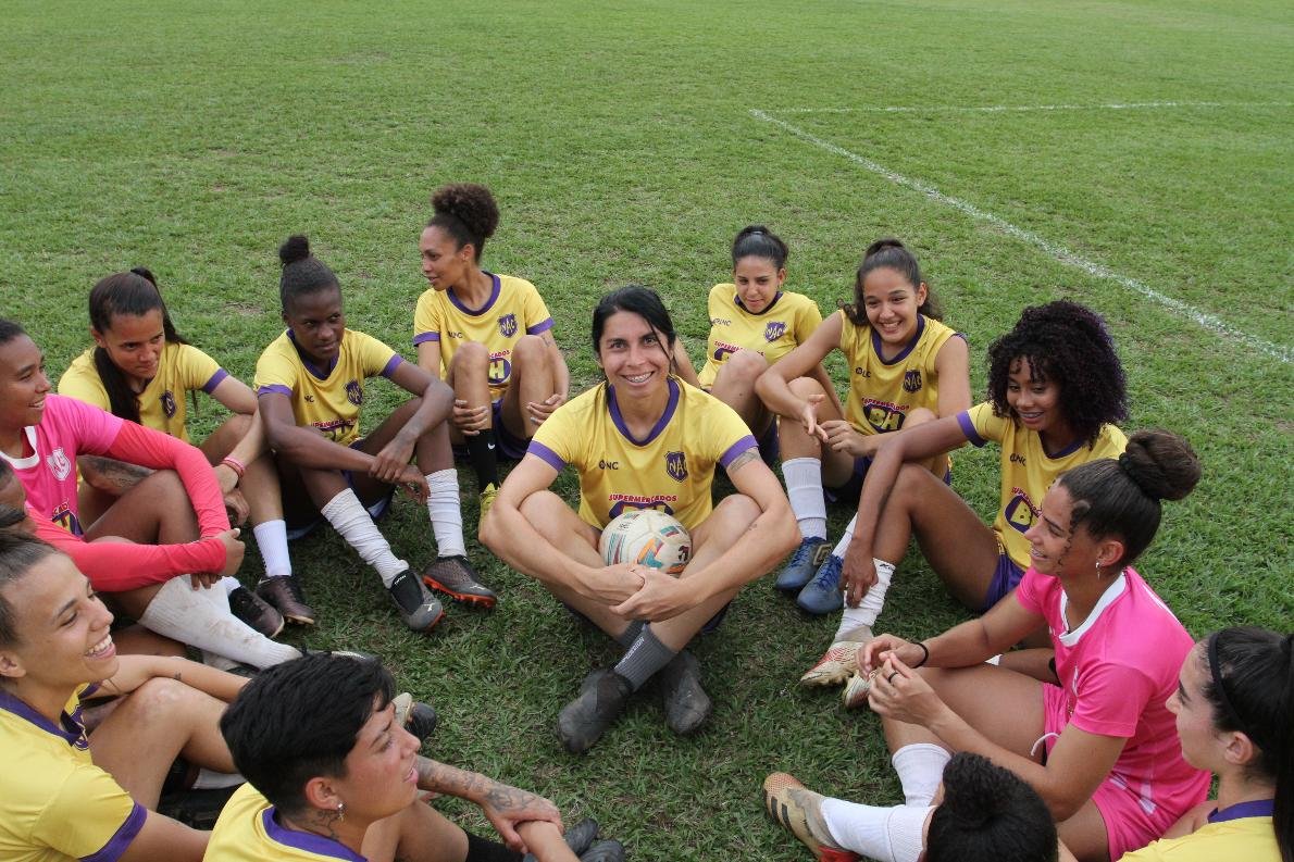 Nicole Rose, jogadora do Nacional VRB - (foto: Edesio Ferreira/EM/D.A Press)