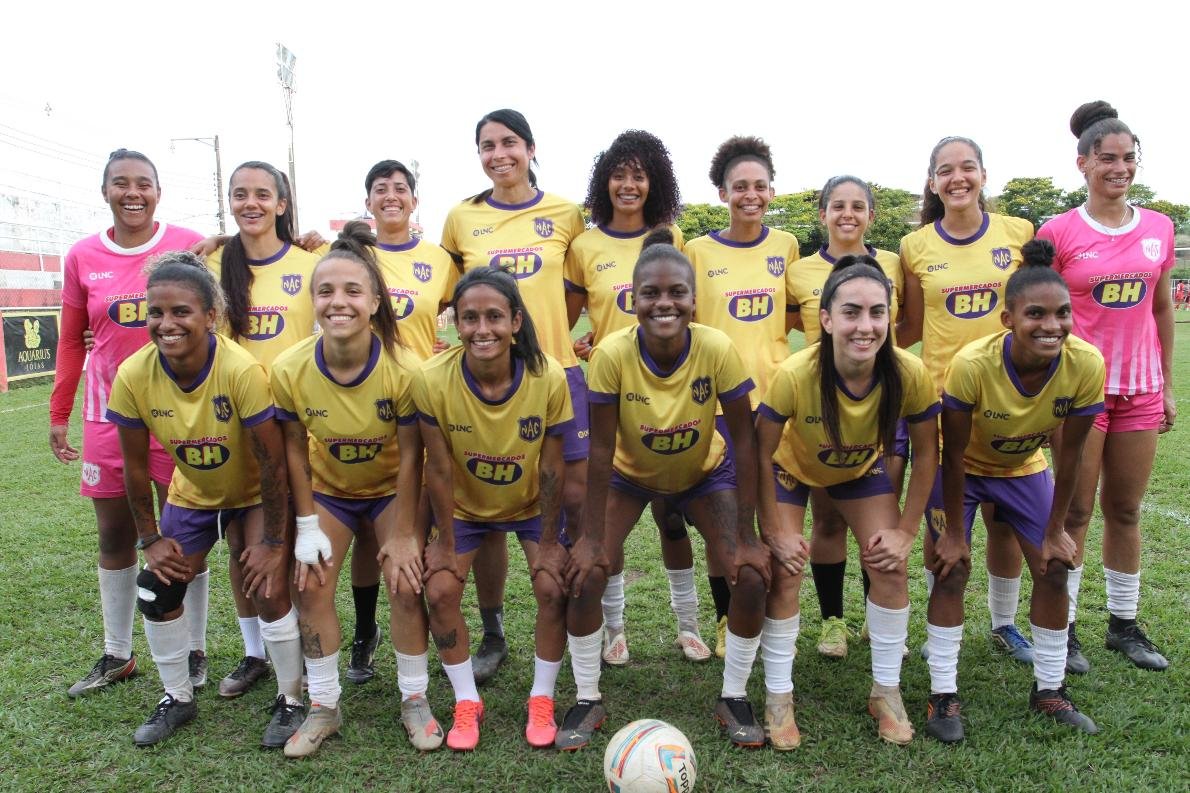 Elenco do Nacional VRB