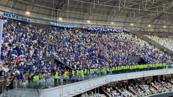 Torcida cruzeirense (foto: Pedro Bueno/EM/D.A.Press)