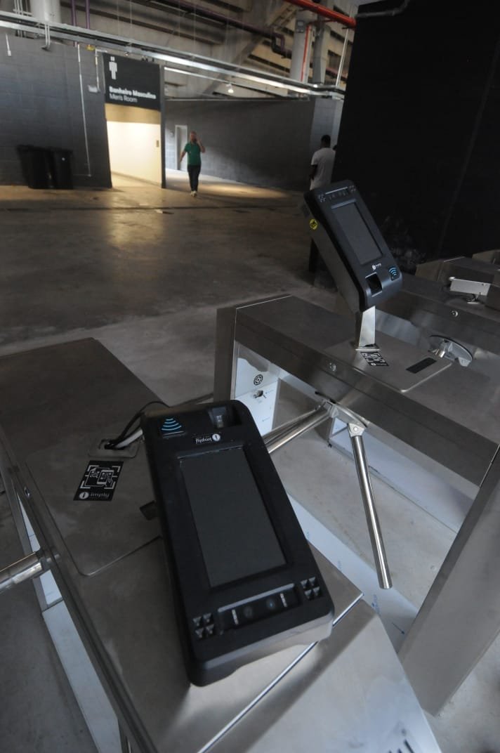 Depredações de cruzeirenses na Arena MRV - (foto: Alexandre Guzanshe/EM/D.A Press)