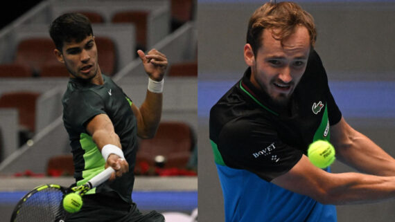 Tênis: Alcaraz e Medvedev avançam às semifinais do ATP 500 de Pequim > No  Ataque