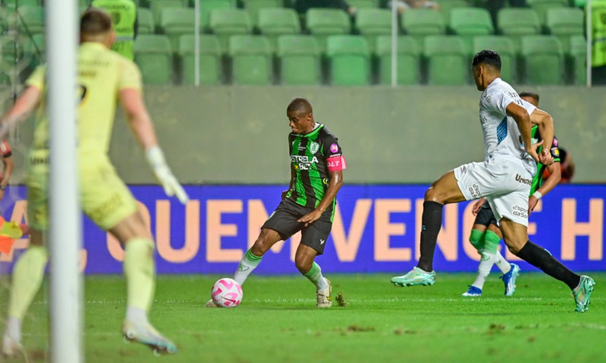 América em jogo pelo Brasileiro (foto: Mourão Panda/América)