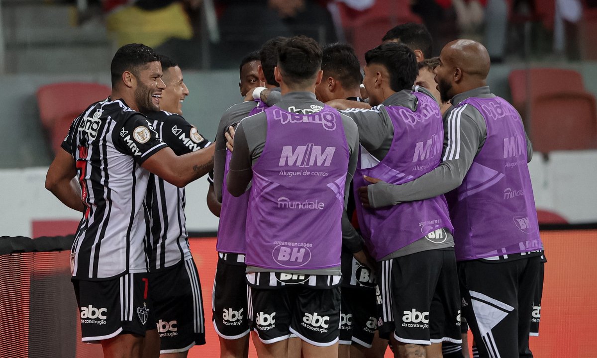 Jogadores do Atlético comemoram gol sobre o Internacional (foto: Pedro Souza/Atlético)