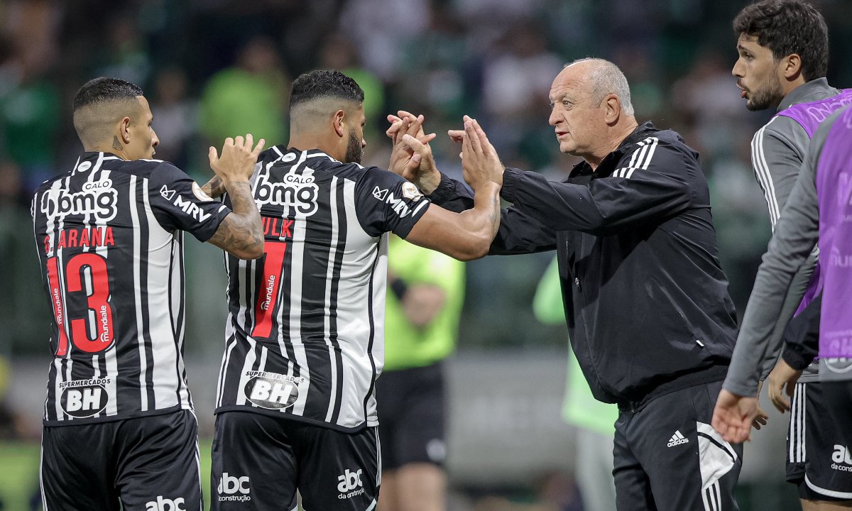 Hulk comemora gol do Atlético sobre o Palmeiras com Felipão no Allianz Parque (foto: Pedro Souza/Atlético)