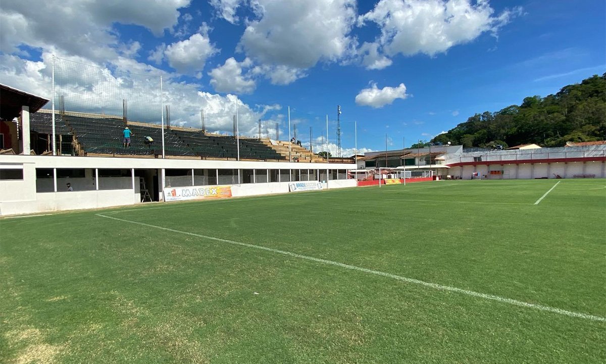 Estádio Antônio Guimarães de Almeida (antes da reforma)