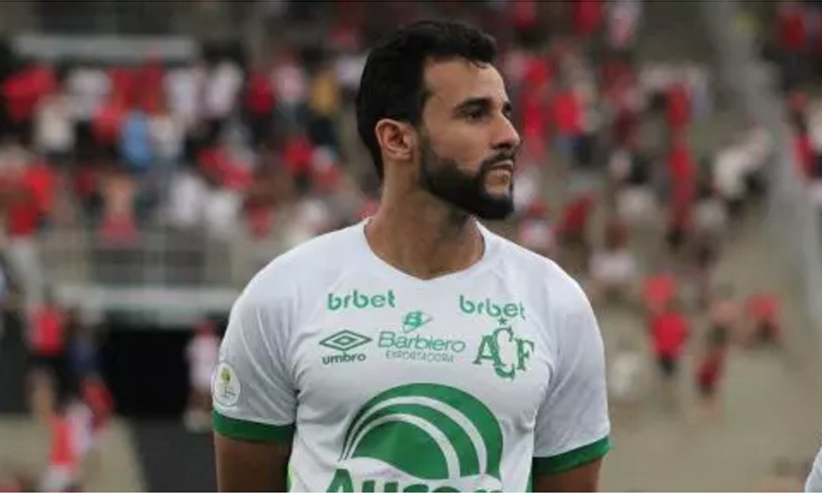 Henrique Dourado ainda não balançou a rede pela Chapecoense na Série B (foto: João Heemann/ACF/ND)
