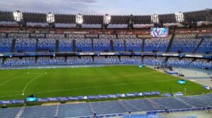 Corpo de homem foi encontrado horas após partida entre Napoli e Milan, no estádio Diego Armando Maradona - Crédito: 