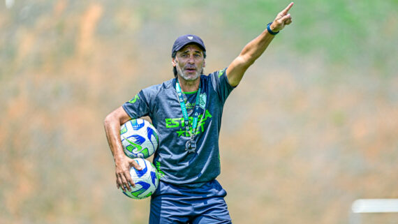 Fabián Bustos, treinador do América (foto: Mourão Panda/América)