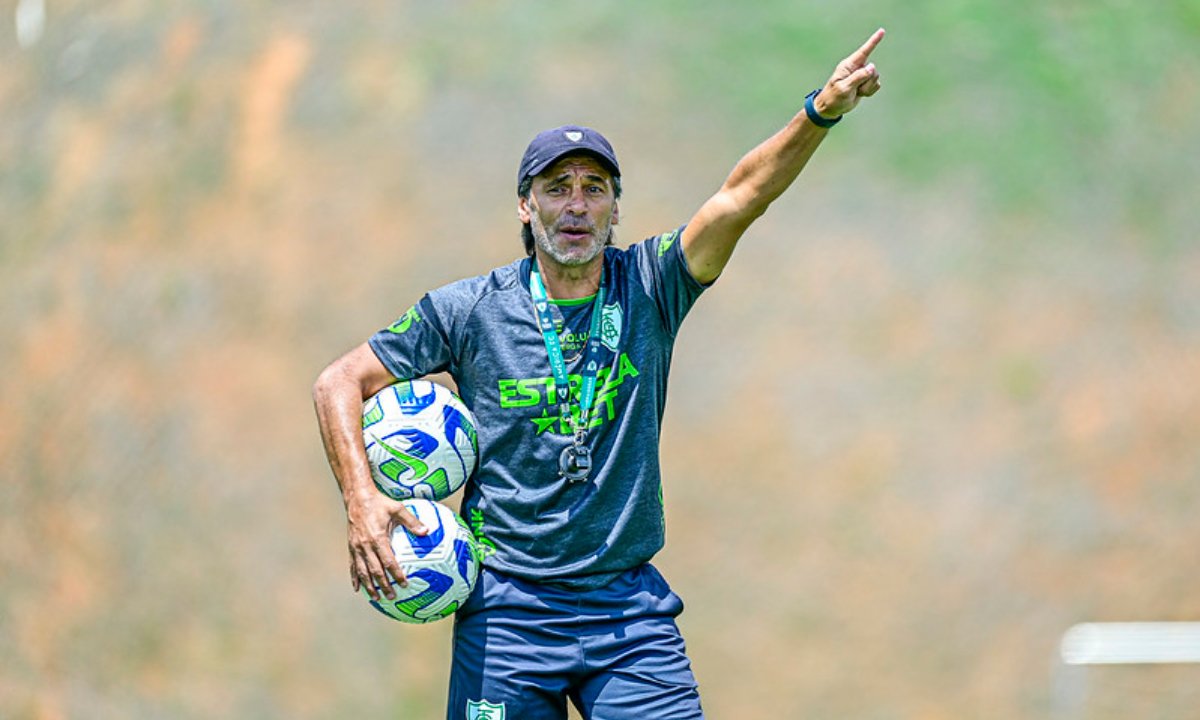 Fabián Bustos, treinador do América (foto: Mourão Panda/América)
