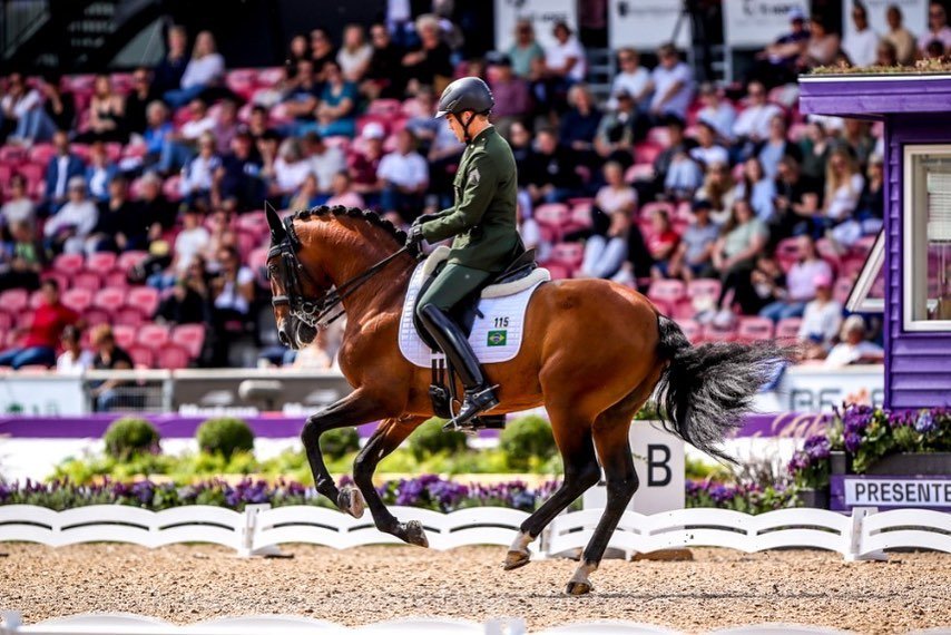 João Victor Marcari com o cavalo Feel Good (foto: Luis Ruas)