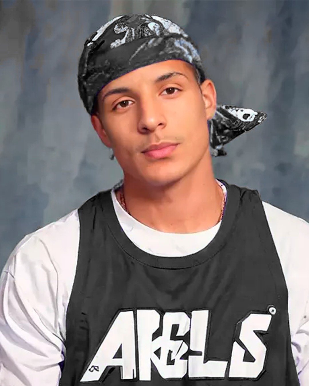 Guilherme Arana no estilo dos anos 90