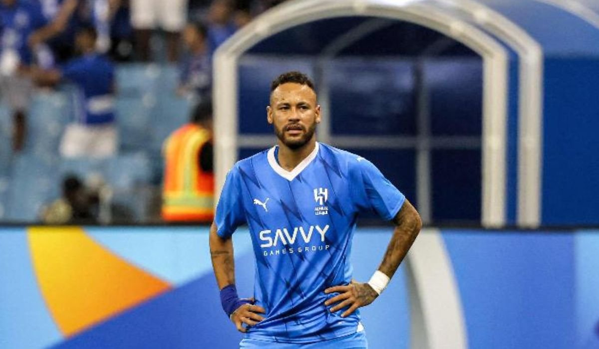 Neymar com a camisa do Al-Hilal (foto: FAYEZ NURELDINE)