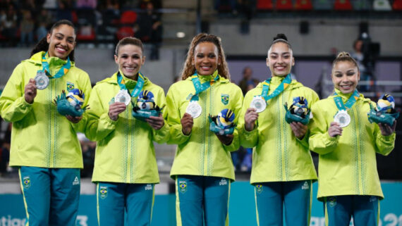 Brasil conquistou o prata em equipes de ginástica no Pan-Americano (foto: Miriam Jeske/COB)