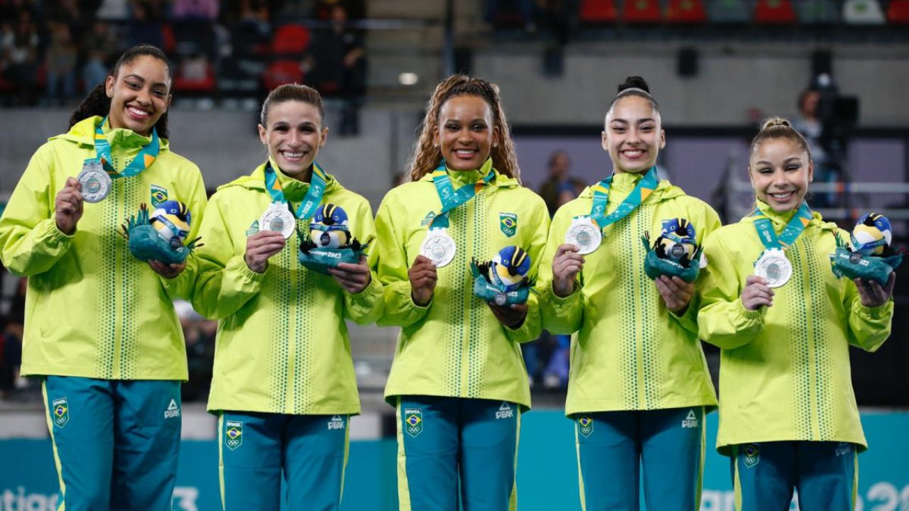Brasil conquistou o prata em equipes de ginástica no Pan-Americano (foto: Miriam Jeske/COB)