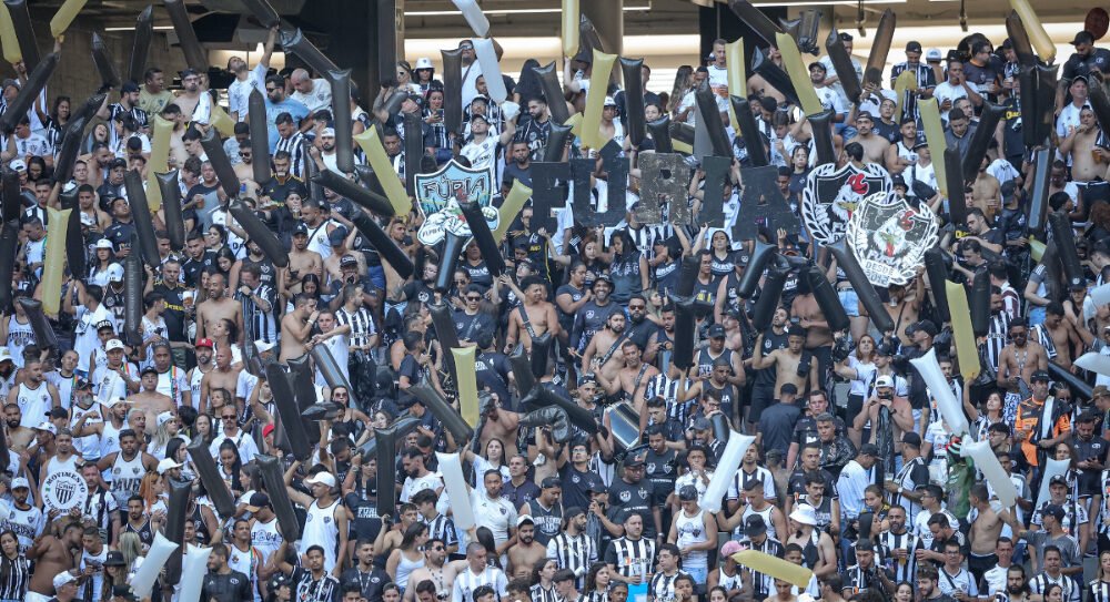 Torcida do Atlético na derrota para o Cruzeiro na Arena MRV (foto: Pedro Souza/Atlético)