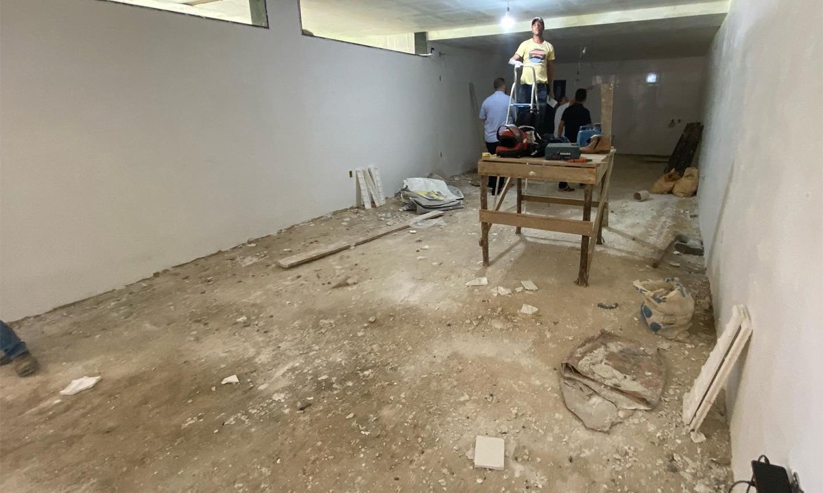 Obras no vestiário do estádio Almeidão