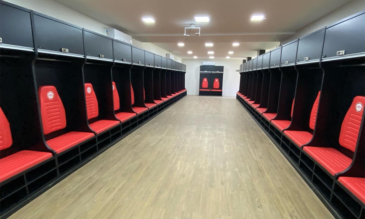 Vestiário reformado do estádio Almeidão