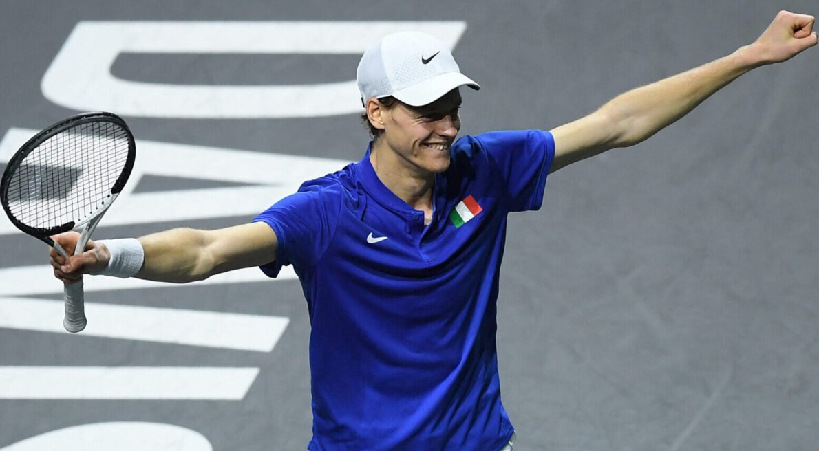 Jannik Sinner comemora (foto: JORGE GUERRERO / AFP)