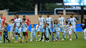 Londrina pode cair para a Série C na 36ª rodada (foto: Ricardo Chicarelli/Londrina Esporte Clube)
