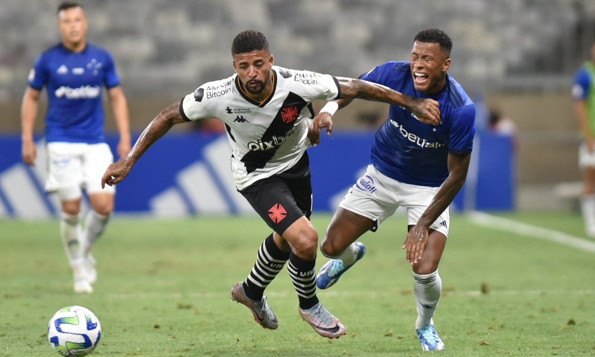 Arthur Gomes faz falta em Paulinho (foto: Ramon Lisboa/EM/D.A.Press)
