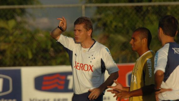 Autuori Cruzeiro (foto: Jorge Gontijo/Estado de Minas - 26/04/2007)