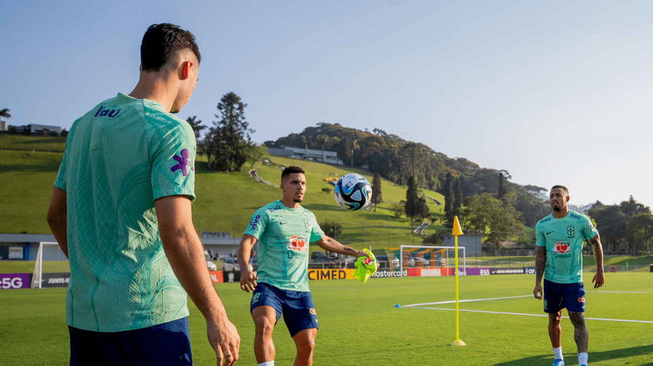 Vídeo: jogador do Cruzeiro marca golaço em treino > No Ataque