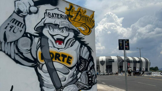 Arte de torcedores do Atlético no entorno da Arena MRV (foto: Divulgação/Richardson Faria)