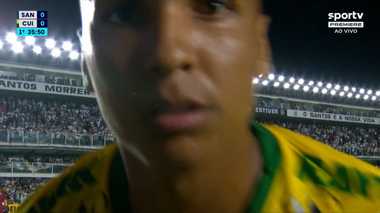 Deyverson beijou a câmera durante Santos e Cuiabá - (foto: Reprodução SporTV)