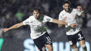 Romero marcou dois gols na vitória do Corinthians sobre o Vasco - Crédito: 