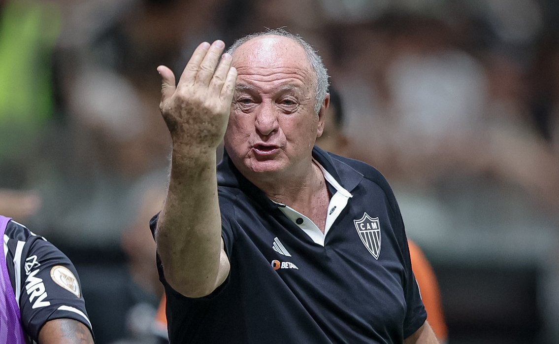 Felipão durante confronto entre Atlético e Goiás, na Arena MRV (foto: Pedro Souza/Atlético)