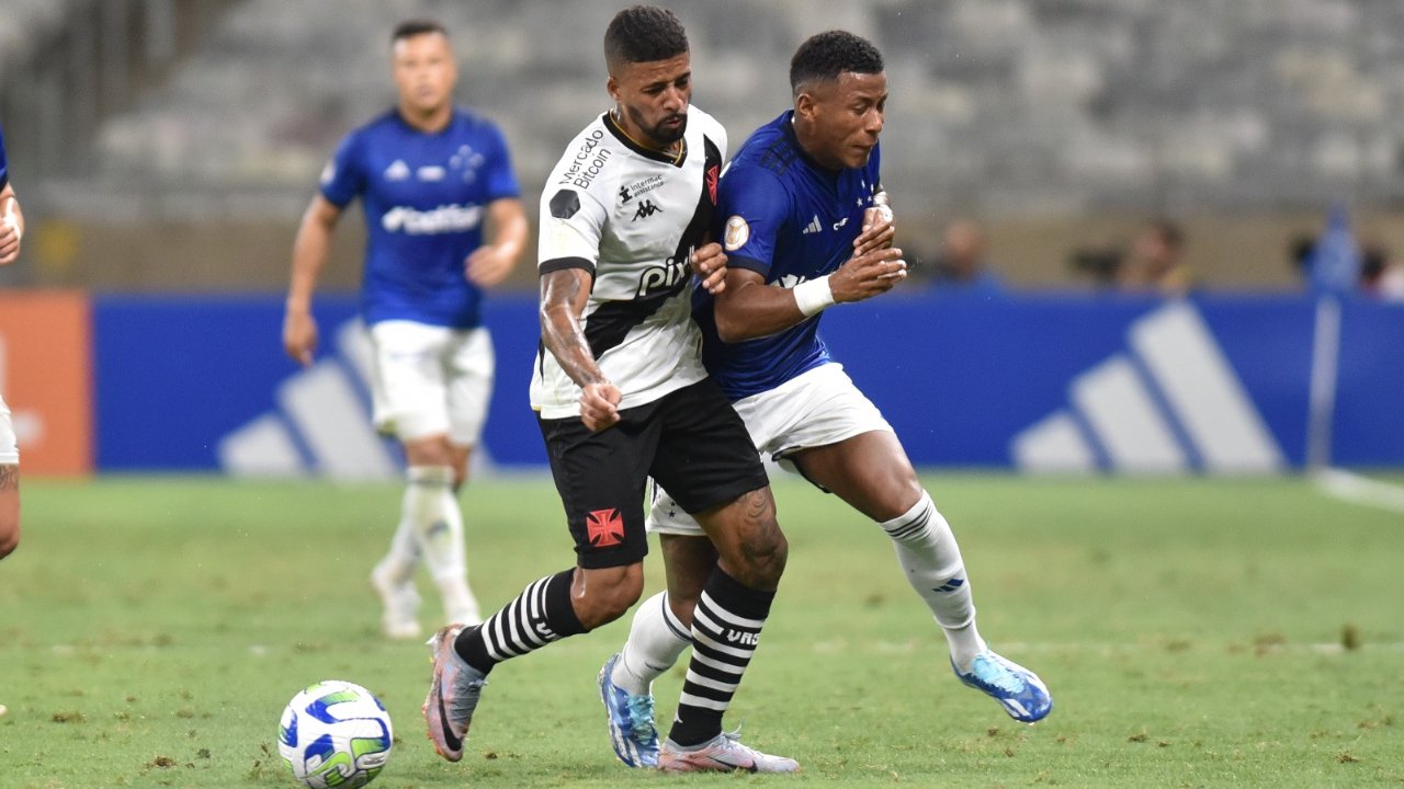 Cruzeiro e Vasco em campo (foto: Ramon Lisboa/EM/DA Press)