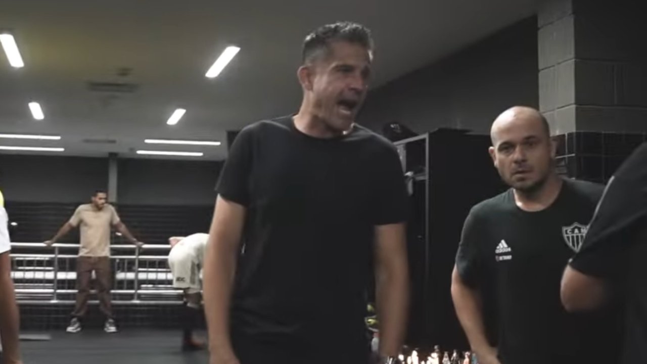 Victor no vestiário do Atlético (foto: Reprodução/GaloTV)