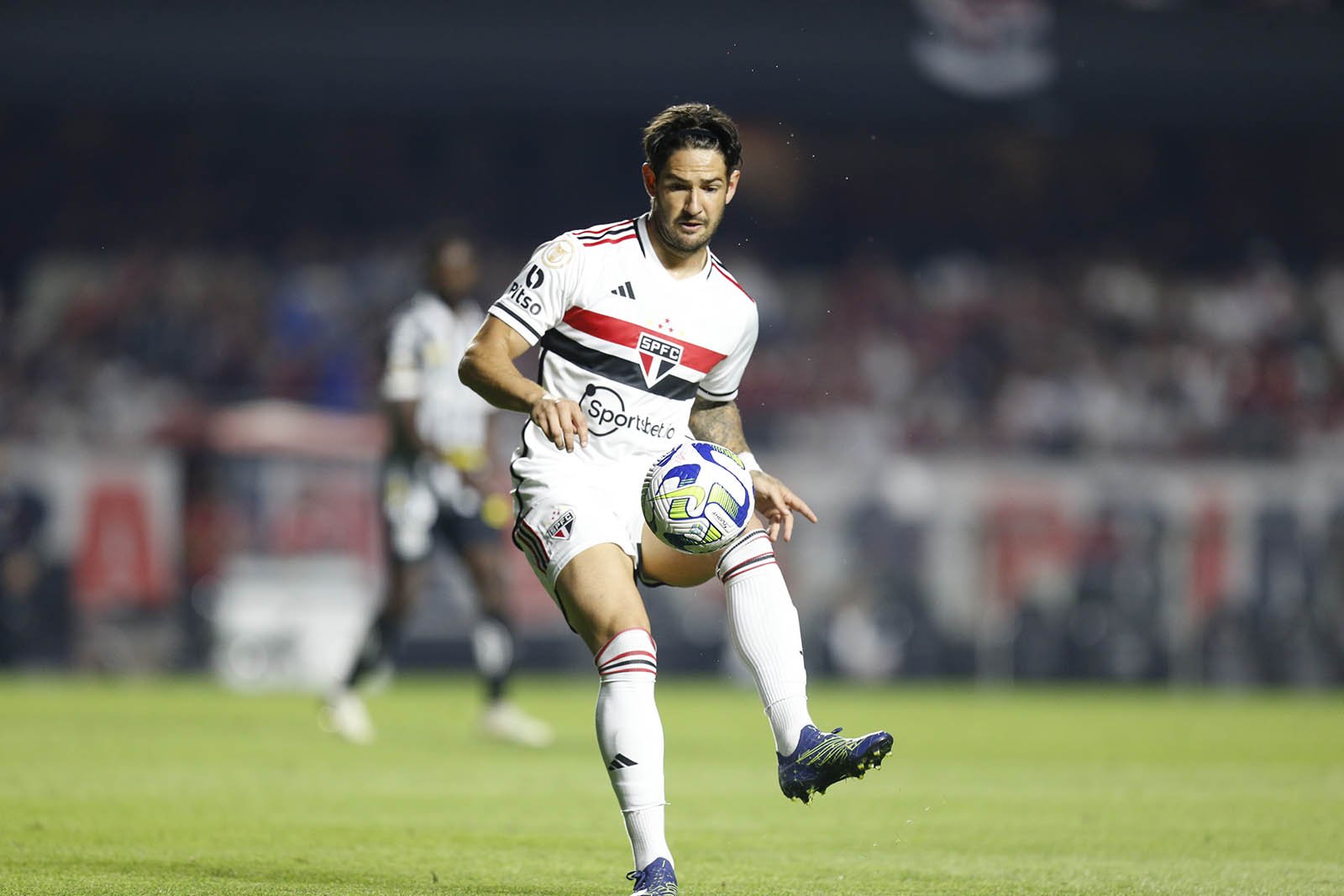 Pato deve puxar barca de saída no São Paulo (foto: Paulo Pinto / saopaulofc.net)