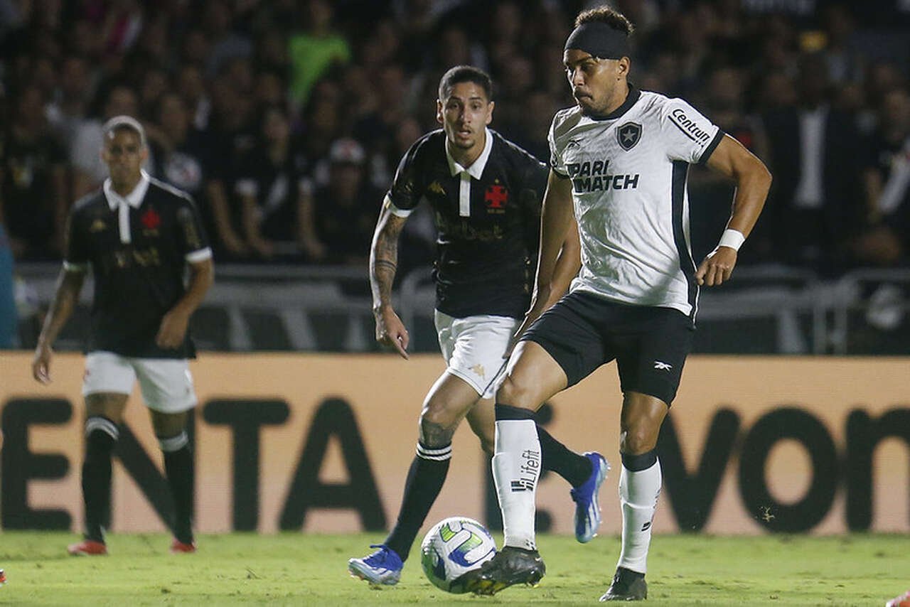 Jogadores de Vasco e Botafogo (foto: Foto: Vitor Silva/Botafogo)