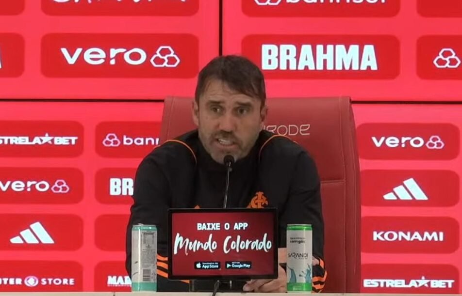 Eduardo Coudet em coletiva do Internacional (foto: Reprodução de video)