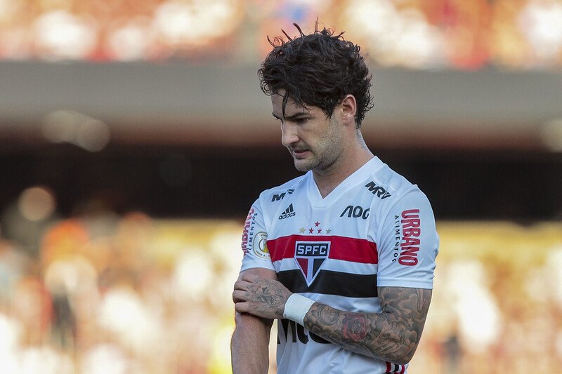 Alexandre Pato em campo pelo São Paulo (foto: Rubens Chiri/SPFC)