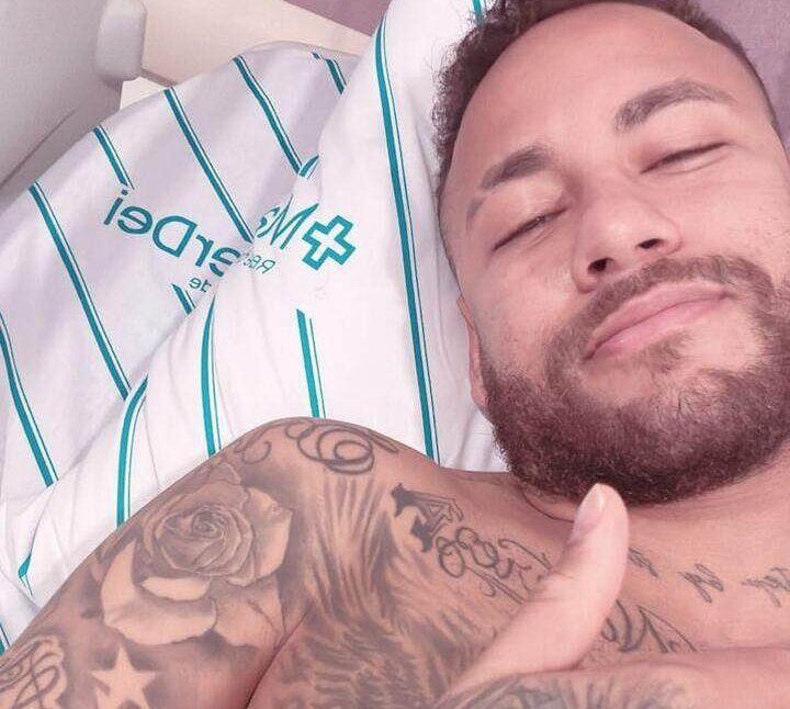Neymar após cirurgia (foto: Reprodução/Instagram)