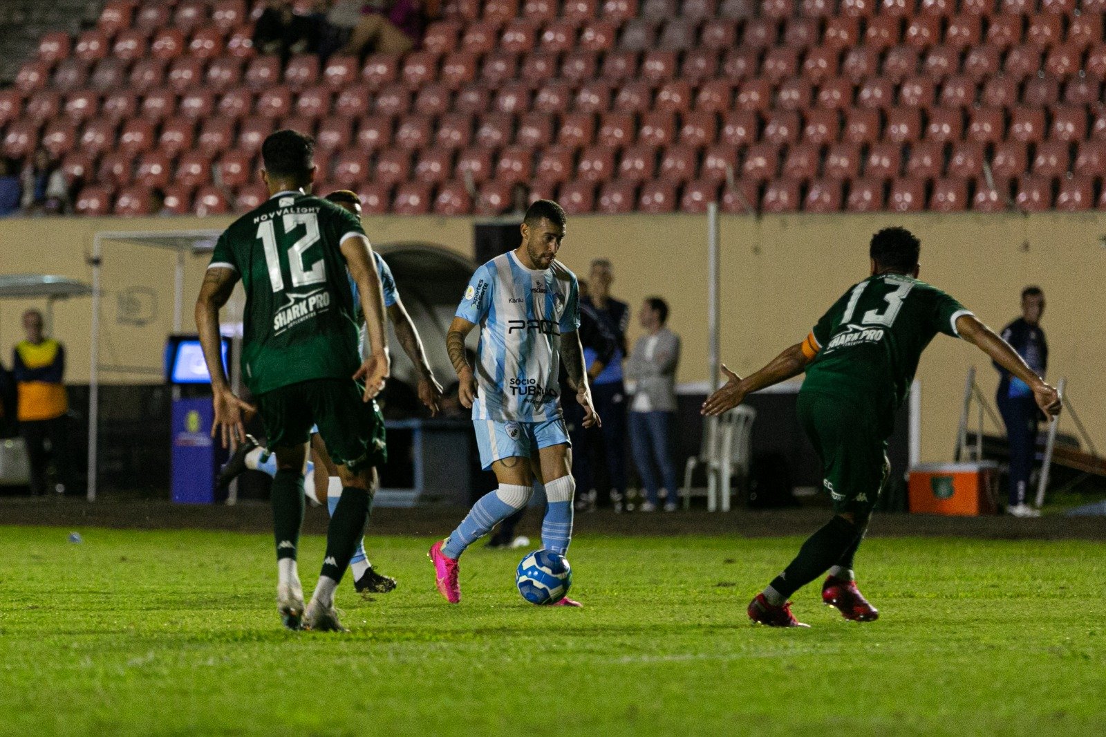 Londrina x Guarani, em partida da Série B (foto: Ricardo Chicarelli/Londrina Esporte Clube)