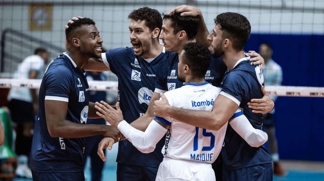 Jogadores de vôlei do Minas (foto: Hedgard Moraes)