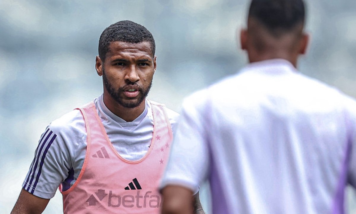 Wesley em treino do Cruzeiro no Mineirão (foto: Gustavo Aleixo/Cruzeiro)