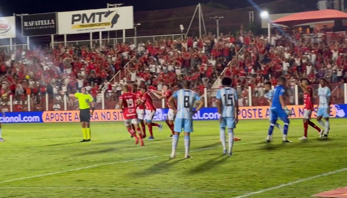 Vila Nova-GO x Londrina (foto: Reprodução/Vila Nova-GO)